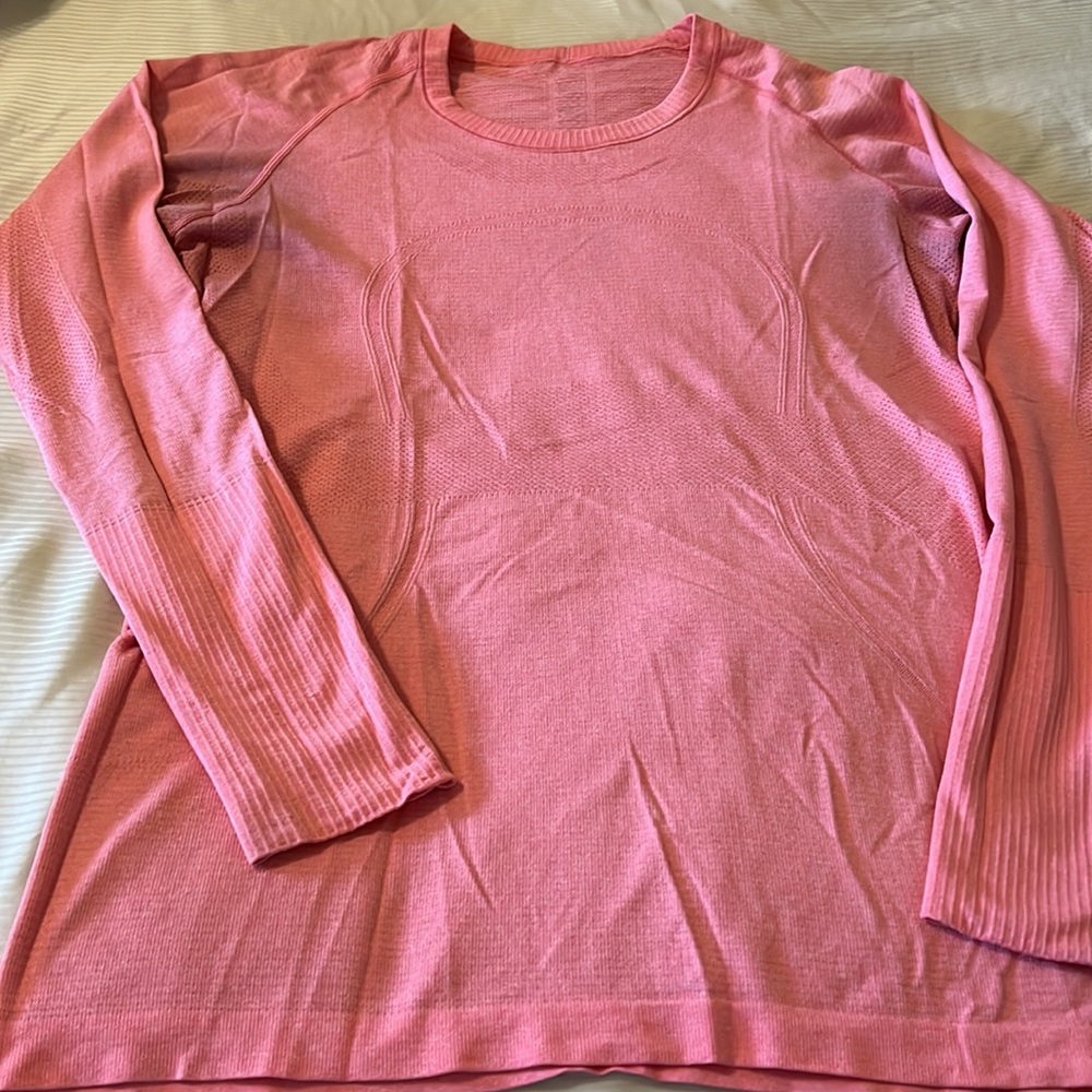 Lululemon Run Swiftly long Sleeve Size 10